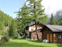Modern Chalet in Saas-balen With Garden