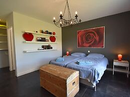 Villa With Heated Pool, Jacuzzi, Sports Field and Stunning Views