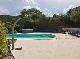 Villa With Heated Pool, Jacuzzi, Sports Field and Stunning Views