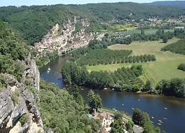 Quaint Home in Berbiguieres, Valley of the Castles at 15min