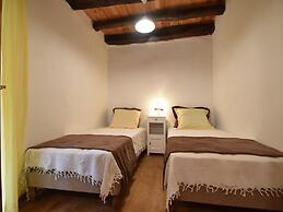 Quaint Home in Berbiguieres, Valley of the Castles at 15min