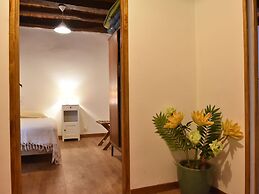 Quaint Home in Berbiguieres, Valley of the Castles at 15min