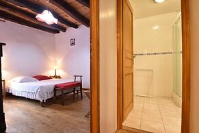 Quaint Home in Berbiguieres, Valley of the Castles at 15min