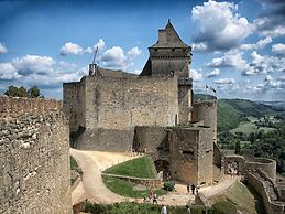 Quaint Home in Berbiguieres, Valley of the Castles at 15min