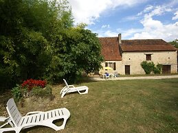 Quaint Home in Berbiguieres, Valley of the Castles at 15min