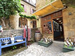 Quaint Home in Berbiguieres, Valley of the Castles at 15min