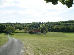 Quaint Home in Berbiguieres, Valley of the Castles at 15min