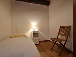 Quaint Home in Berbiguieres, Valley of the Castles at 15min