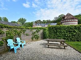 Spacious Cottage With Private Garden in Normandy