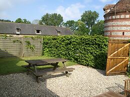 Spacious Cottage With Private Garden in Normandy