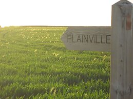 Spacious Cottage With Private Garden in Normandy