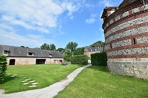 Spacious Cottage With Private Garden in Normandy
