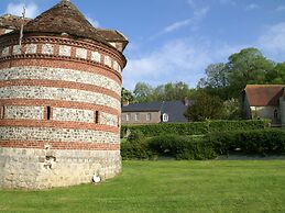 Spacious Cottage With Private Garden in Normandy
