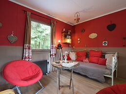 Lively Holiday Home With Garden, Barbecue, Garden Furniture