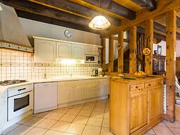 Chic Holiday Home in Siorac-en-perigord With