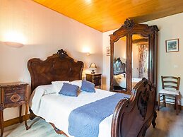 Chic Holiday Home in Siorac-en-perigord With