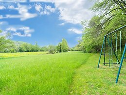 Chic Holiday Home in Siorac-en-perigord With