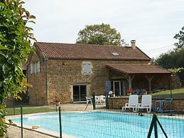 Spacious Holiday Home in Besse With Swimming Pool