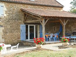 Spacious Holiday Home in Besse With Swimming Pool