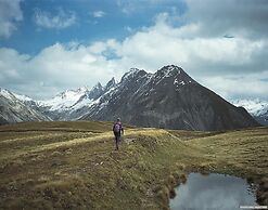 Residence Lahnhof, Laces