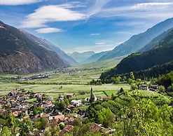 Residence Lahnhof, Laces