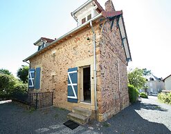 Unique Holiday Home in Saint-honore-les-bains With Garden