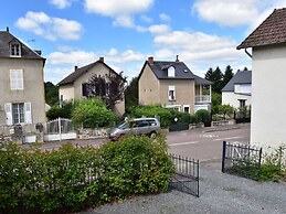 Unique Holiday Home in Saint-honore-les-bains With Garden
