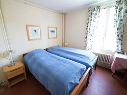 Unique Holiday Home in Saint-honore-les-bains With Garden