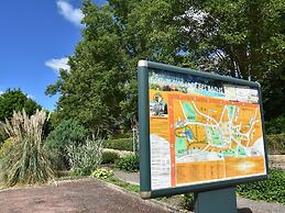 Unique Holiday Home in Saint-honore-les-bains With Garden