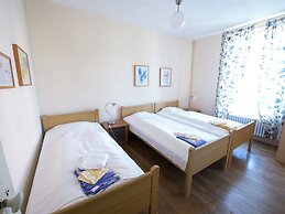 Unique Holiday Home in Saint-honore-les-bains With Garden