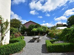 Unique Holiday Home in Saint-honore-les-bains With Garden