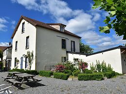 Unique Holiday Home in Saint-honore-les-bains With Garden