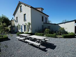 Unique Holiday Home in Saint-honore-les-bains With Garden