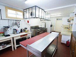 Unique Holiday Home in Saint-honore-les-bains With Garden