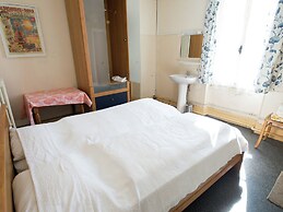 Unique Holiday Home in Saint-honore-les-bains With Garden
