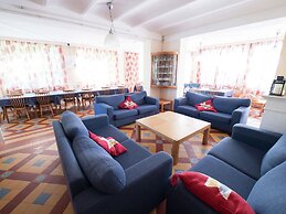 Unique Holiday Home in Saint-honore-les-bains With Garden