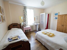 Unique Holiday Home in Saint-honore-les-bains With Garden
