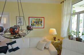 Modern Apartment in a Listed Villa With Beautiful View From Balcony