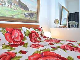 Modern Apartment in a Listed Villa With Beautiful View From Balcony