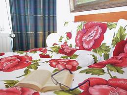 Modern Apartment in a Listed Villa With Beautiful View From Balcony