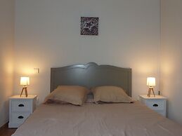 Inviting Villa in Saint Paul Trois Chateaux With Pool