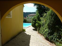 Inviting Villa in Saint Paul Trois Chateaux With Pool