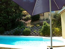 Inviting Villa in Saint Paul Trois Chateaux With Pool