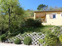 Inviting Villa in Saint Paul Trois Chateaux With Pool