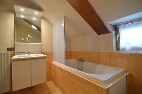 Large and Spacious Holiday Home for Large Groups