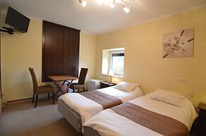Large and Spacious Holiday Home for Large Groups