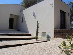 State of the Art Fixtures Villa in Vidauban With Pool