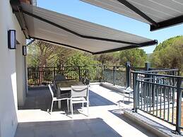 State of the Art Fixtures Villa in Vidauban With Pool