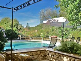 Splendid Villa in Viens With Swimming Pool