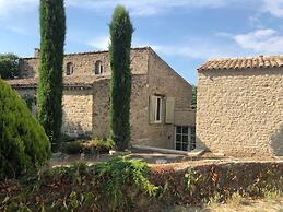 Splendid Villa in Viens With Swimming Pool